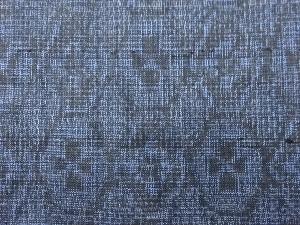 アンティーク　花亀甲模様織り出し本場泥大島紬着物(割り込み絣)